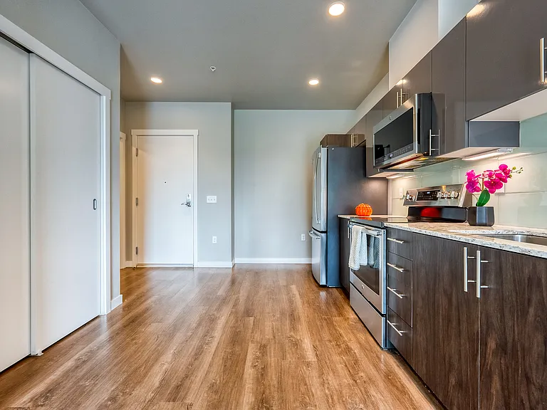 1085 103rd Ave NE #511 — Photo 3