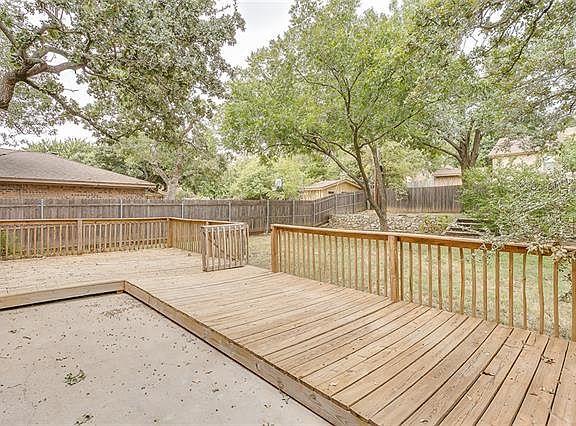 3rd image of 308 Betty L Ln