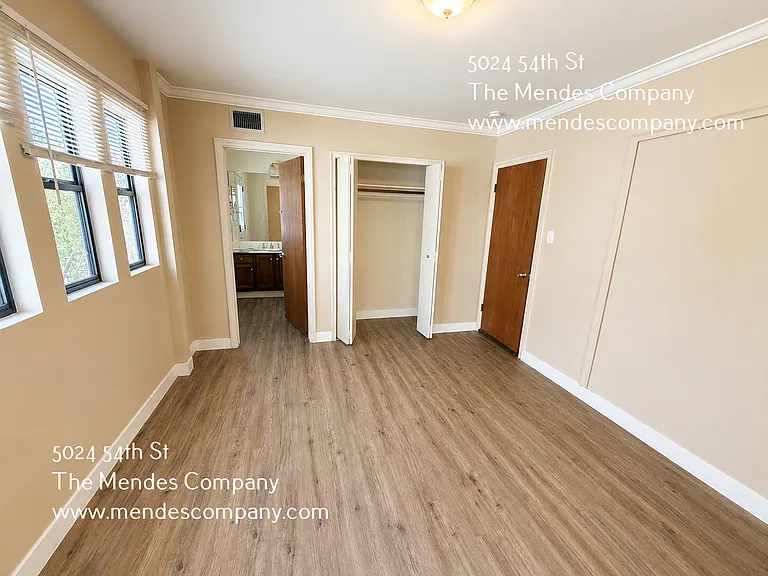 College Rental on 54th St. — Photo 8