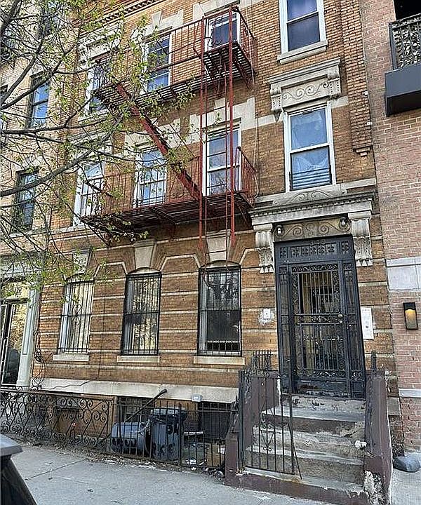 1st image of 340 Saint Marks Ave APT 3F