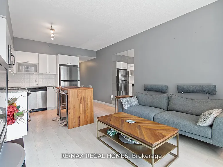 69 Lynn Williams St #806 — Photo 1