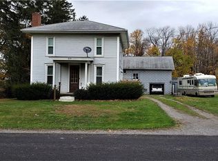 10571 W Shelby Rd, Middleport, NY 14105