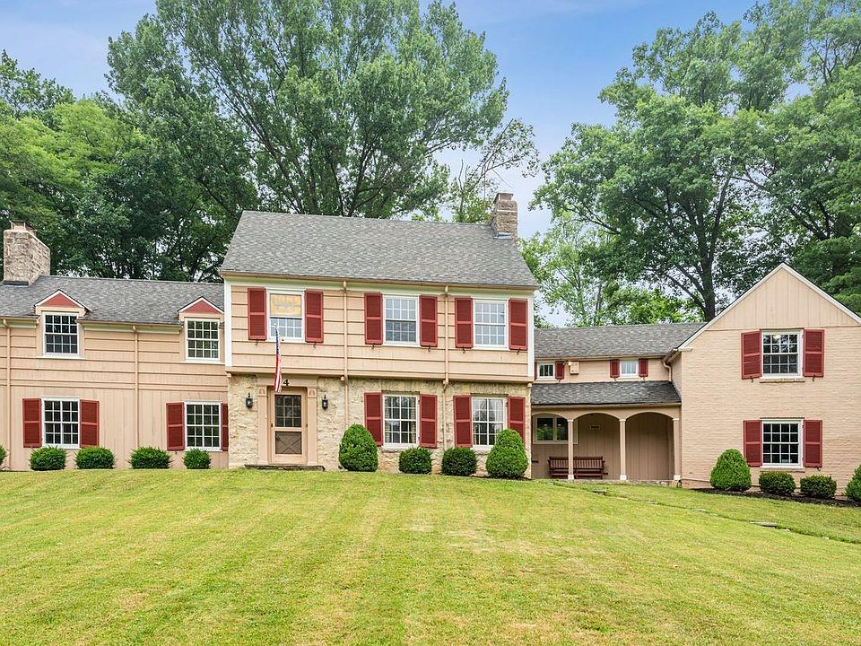 1st image of 4 Linden Ln