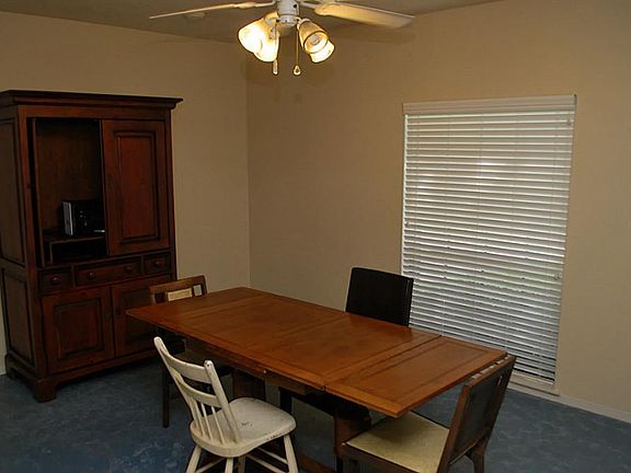 5th image of 422 Muirwood Ln