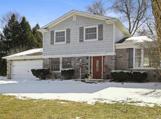 4168 McCandlish Rd, Grand Blanc, MI 48439