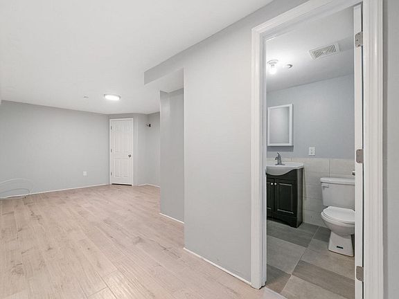 4th image of 727 E 181st St