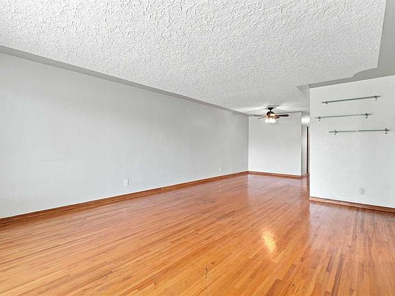 5th image of 529 N 28th Ave NW