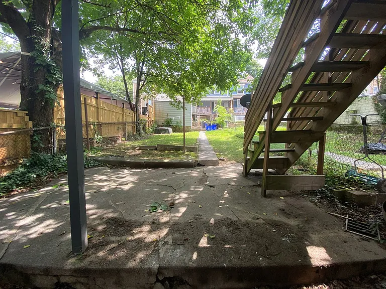 706 Northampton St — Photo 12