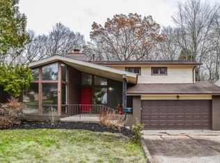 755 Castle Blvd, Akron, OH 44313