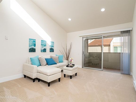 4th image of 3549 Castle Glen Dr Unit 214