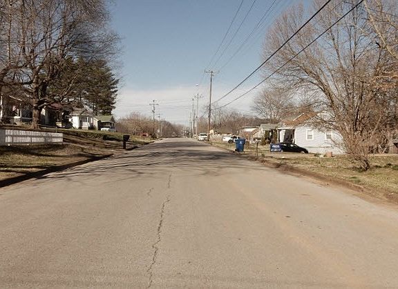 4th image of 709 Central Ave