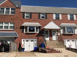 9842 Garvey Dr, Philadelphia, PA 19114