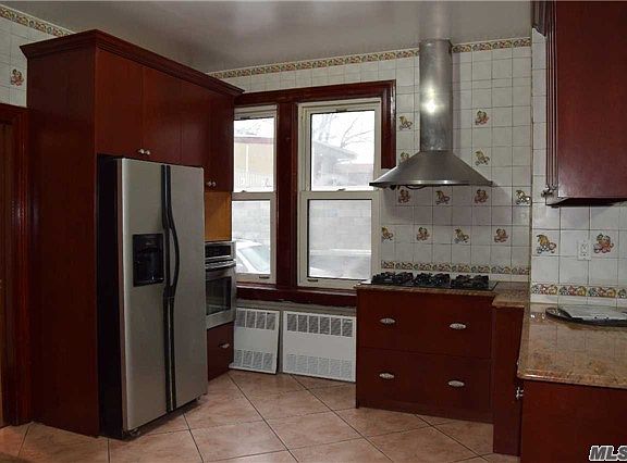5th image of 10421 53rd Ave APT 1R