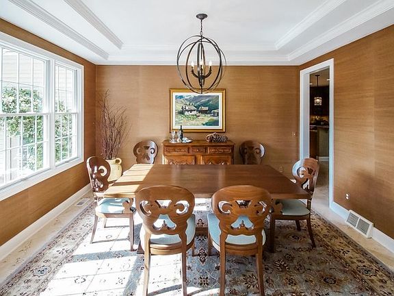 5th image of 18030 Saint James Pl