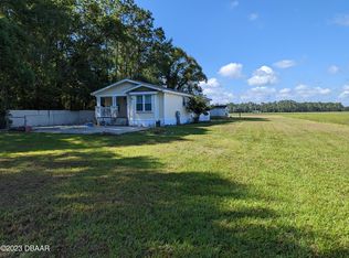 122 Lake Shore Dr, Pierson, FL 32180