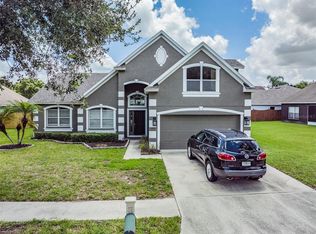 6605 Brighton Park Dr, Apollo Beach, FL 33572