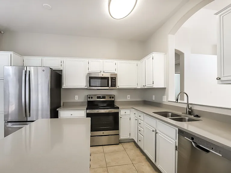 7427 W Tina Ln — Photo 8