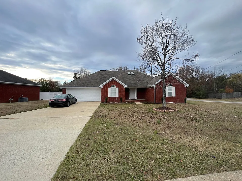 10120 Sunlight Dr
