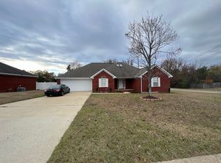 10120 Sunlight Dr, Tuscaloosa, AL 35405