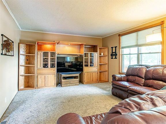 5th image of 1600 Concordia Ave #1