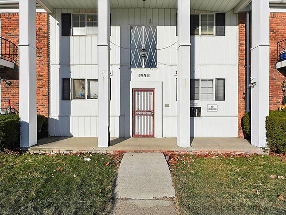 5th image of 19511 Greenfield Rd