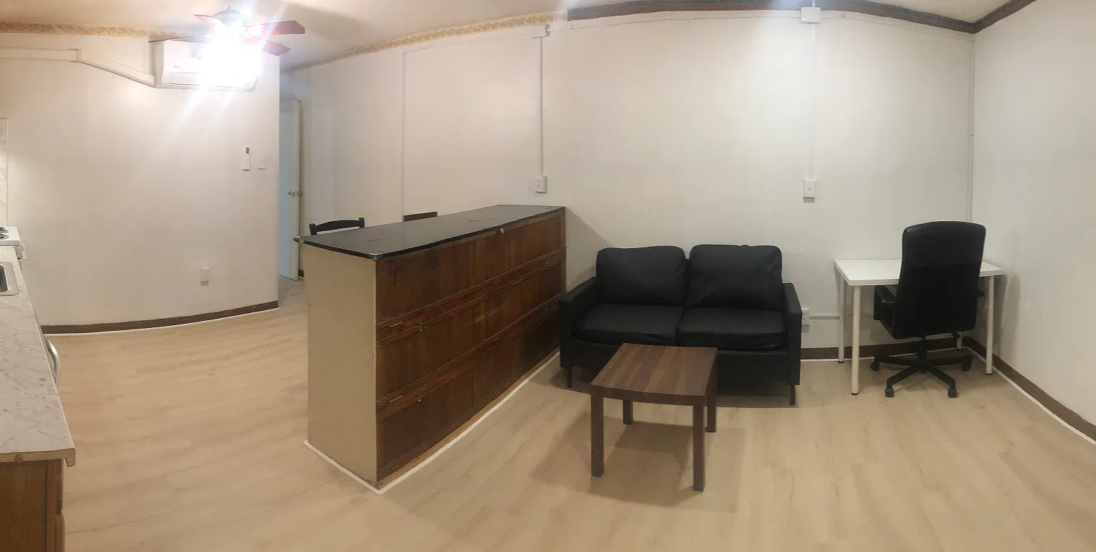 1 bed, 350 sqft, $1,300 — Photo 2
