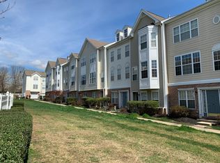 12 Kelly St, Parlin, NJ 08859