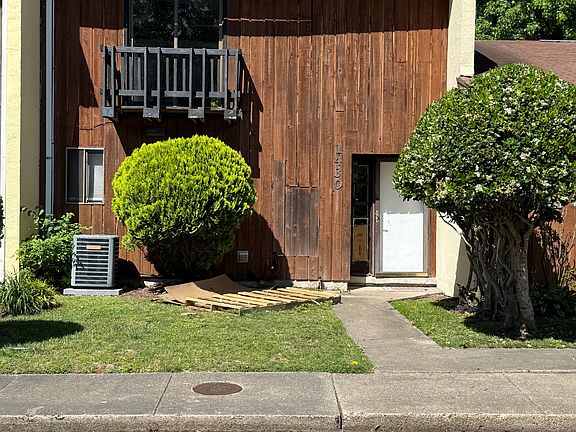 4th image of 1430 E Tanners Creek Dr