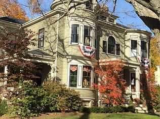 79 Pleasant St, Marblehead, MA 01945