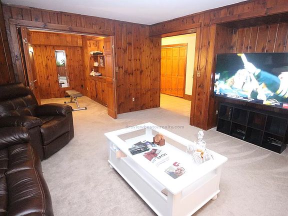 2nd image of 9 Braemore Rd #1A