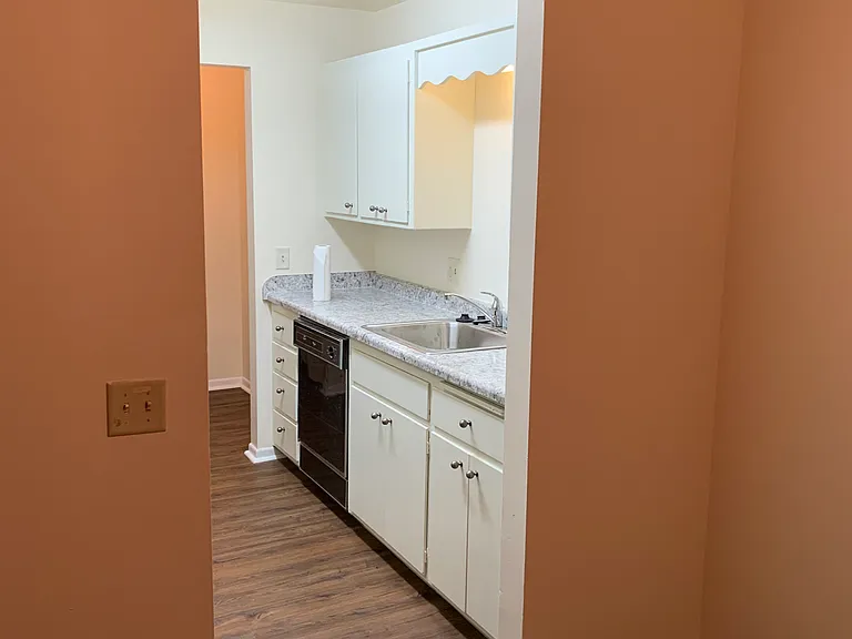 2122 Allen Blvd #37 — Photo 4