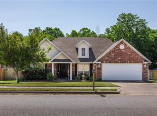 3368 Eaglecrest Cir, Springdale, AR 72762