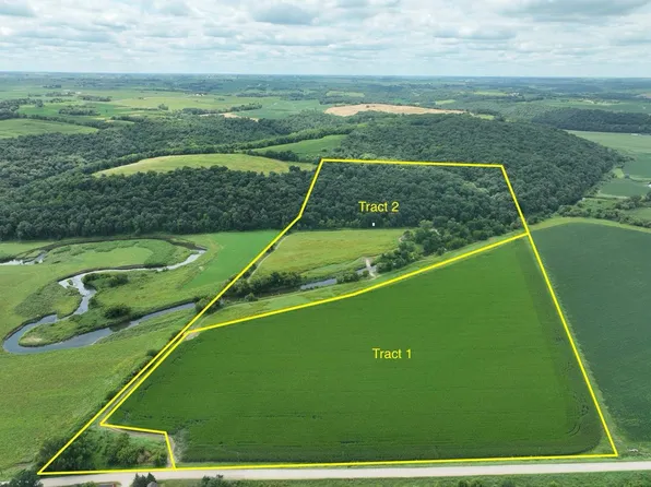 Smithfield Dr, Luana, IA 52156