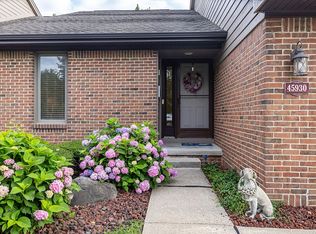 45930 E Meadows Cir, Macomb, MI 48044
