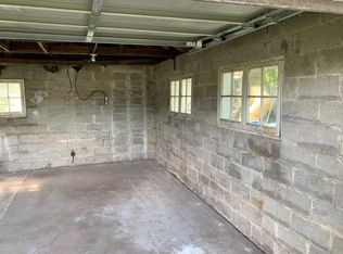 1827 W 3rd St, Dixon, IL 61021