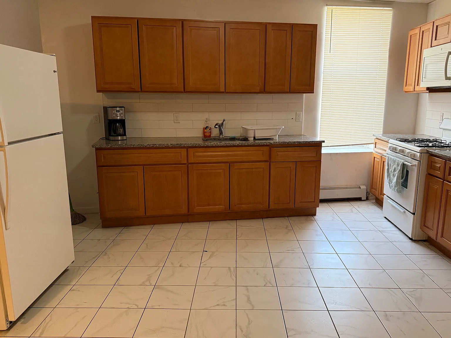 1166 E Jersey St — Photo 3
