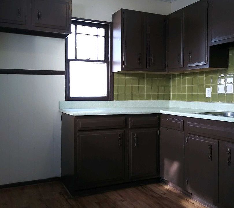 1st image of 215 N Day Ave