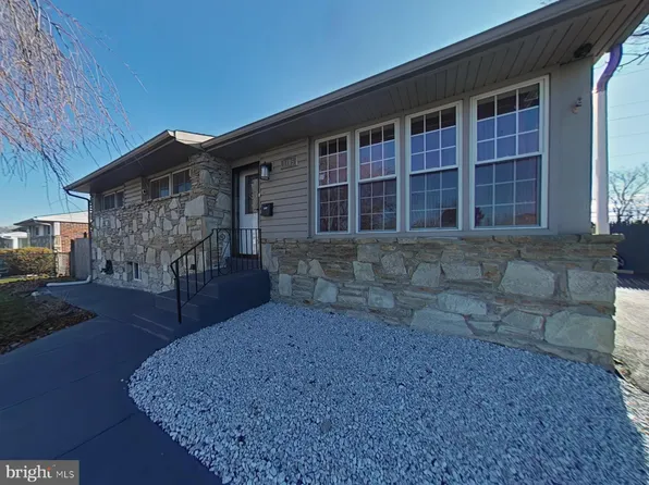 9605 Dedaker St, Philadelphia, PA 19115