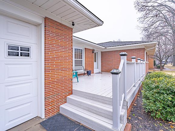 3rd image of 1420 Bradford Ct