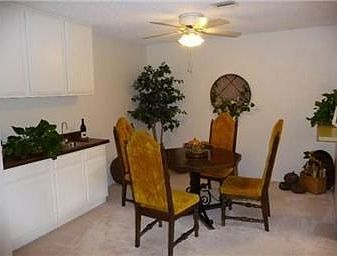 4th image of 691 E Palm Ave