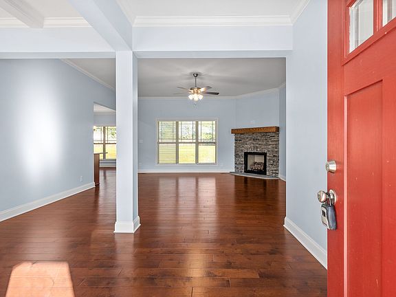 5th image of 1600 Rosebury Ln