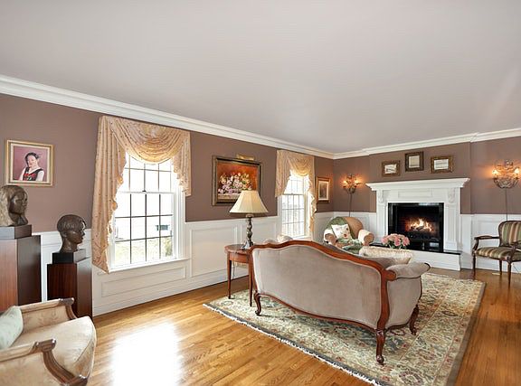 4th image of 341 Webster Dr