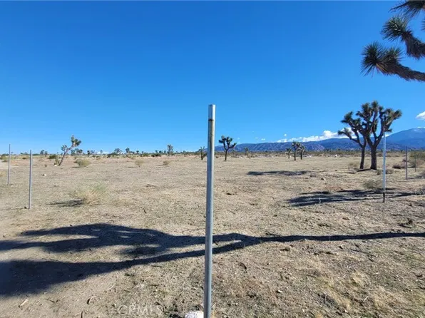 4 Largo Vista Rd Lot 36, Llano, CA 93544