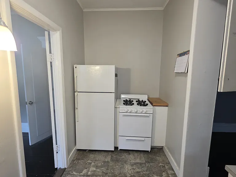 124 Kingsboro Ave #1 — Photo 7