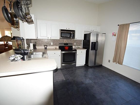 5th image of 1092 Stoneham Dr
