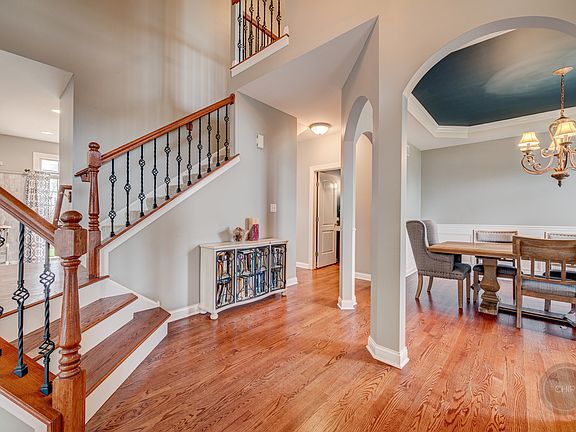 3rd image of 26519 Silverleaf Dr