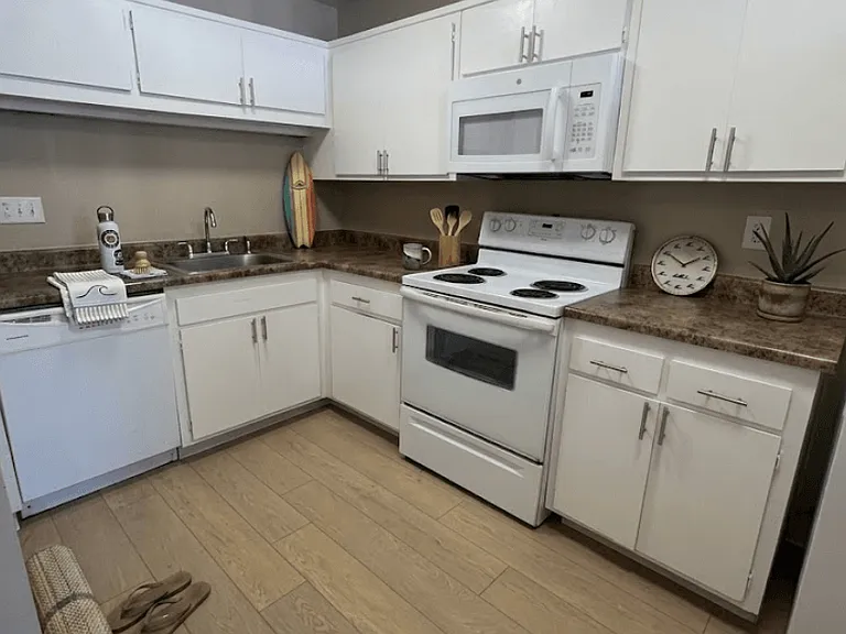 Hidden Creek Apartments — Photo 120