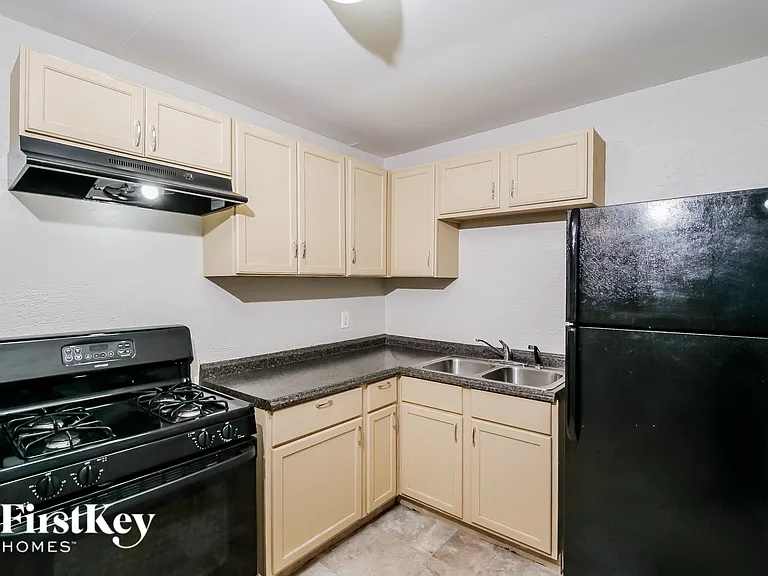 4315 Standish Dr — Photo 7