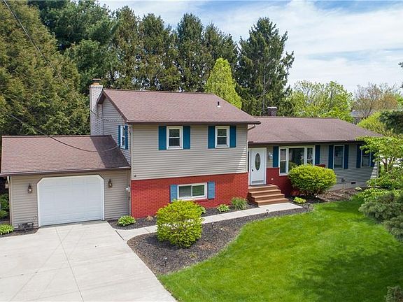 2nd image of 443 W Park Dr