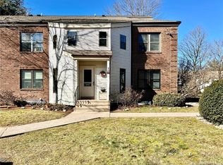 30 Wellington Dr #30, Farmington, CT 06032